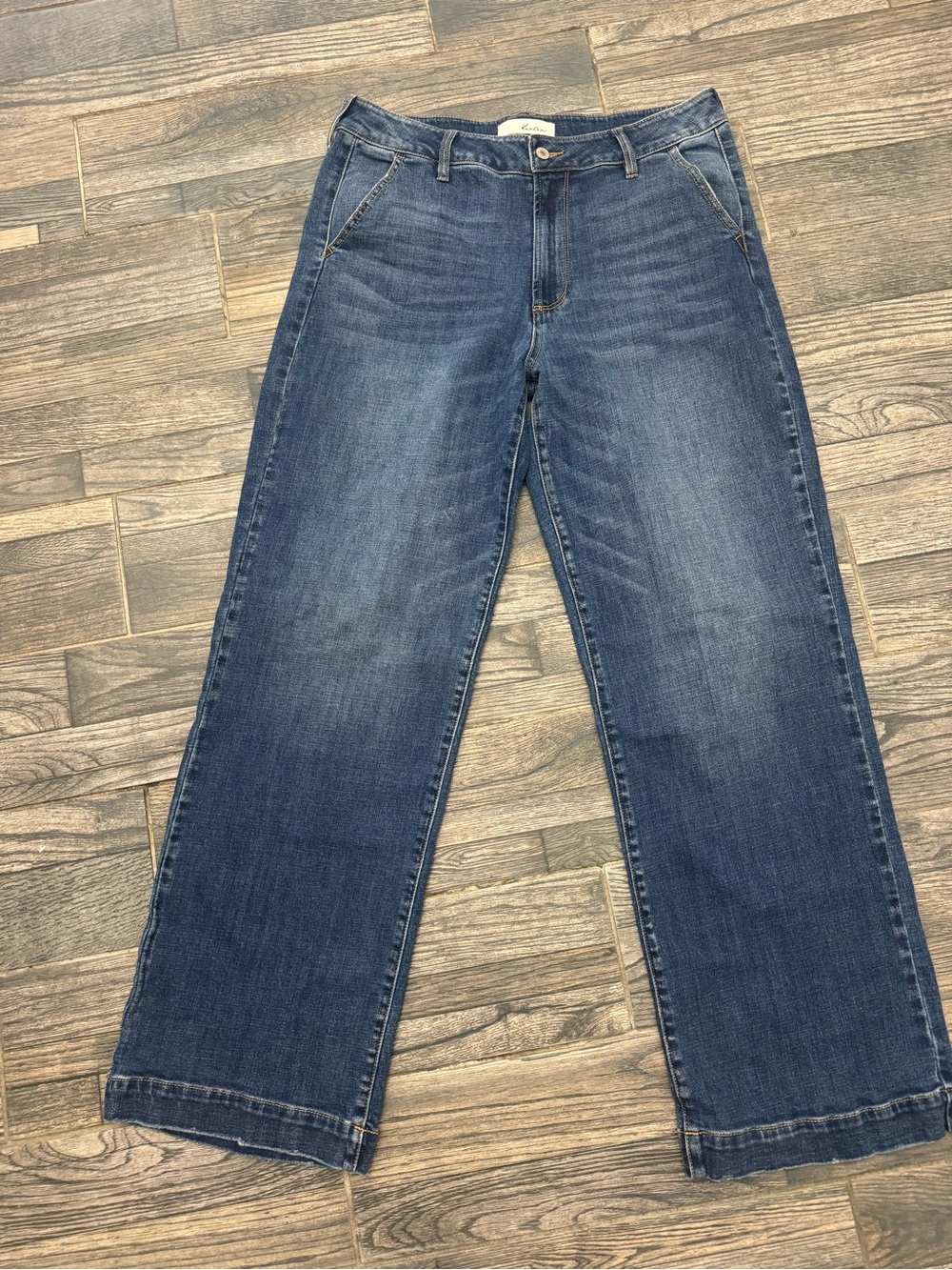 KanCan Women high rise wide leg jeans - size 15/ 31